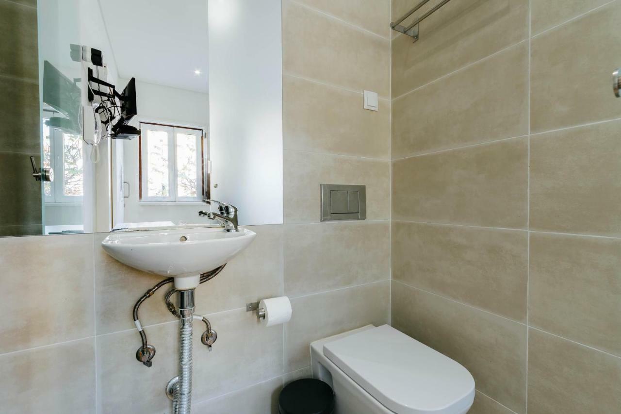 Rent4Rest Lisbon Downtown Tiny Studio Apartments ภายนอก รูปภาพ